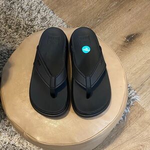 BNWNT Reef Womens Cushion Bondi Black size 6